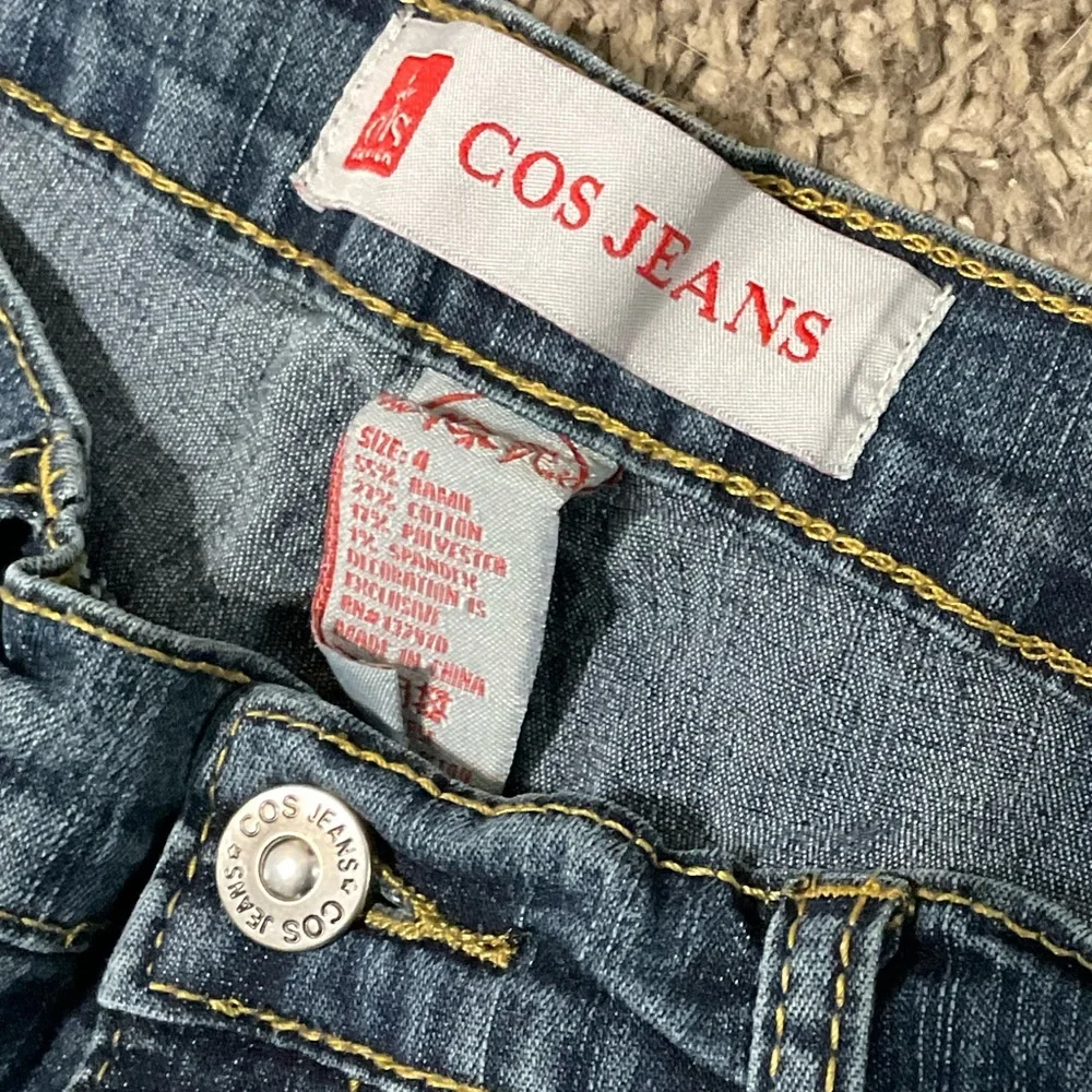 COS embroidered denim capris. Size 4 - Picture 5 of 5